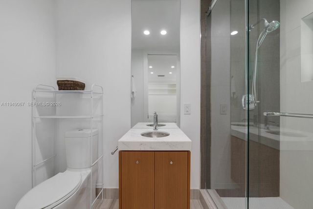 6840 Sunrise Pl, Coral Gables, FL 33133