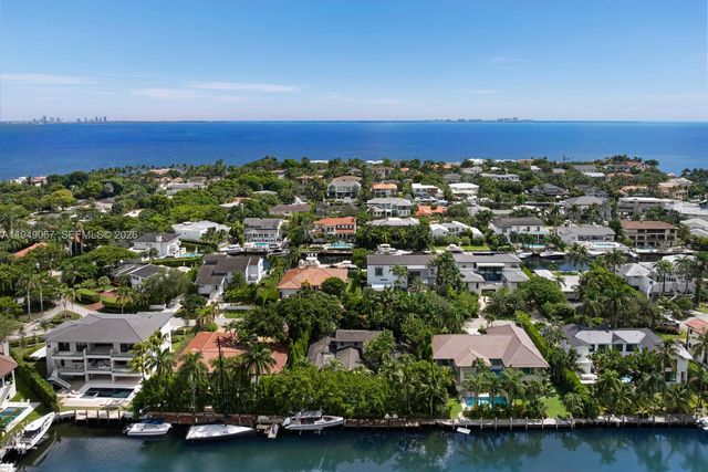 6840 Sunrise Pl, Coral Gables, FL 33133