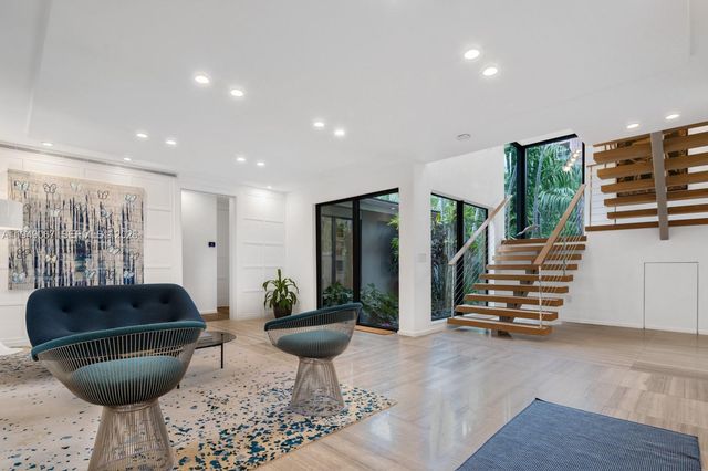 6840 Sunrise Pl, Coral Gables, FL 33133