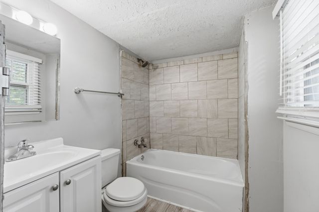 1801 Elizabeth Rd, Nashville, TN 37218
