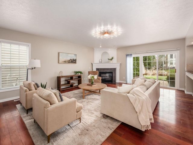 7043 Cunningham Drive, New Albany, OH 43054