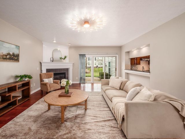 7043 Cunningham Drive, New Albany, OH 43054