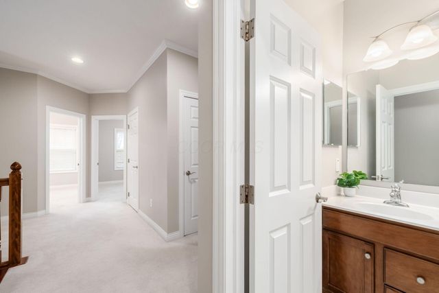 7043 Cunningham Drive, New Albany, OH 43054