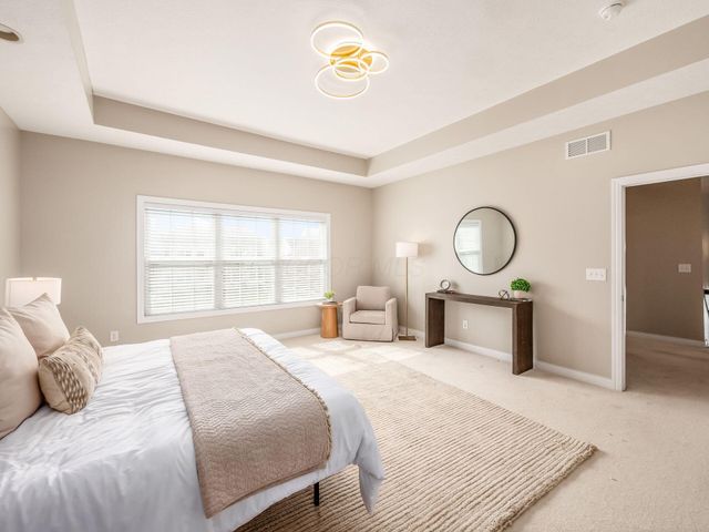 7043 Cunningham Drive, New Albany, OH 43054