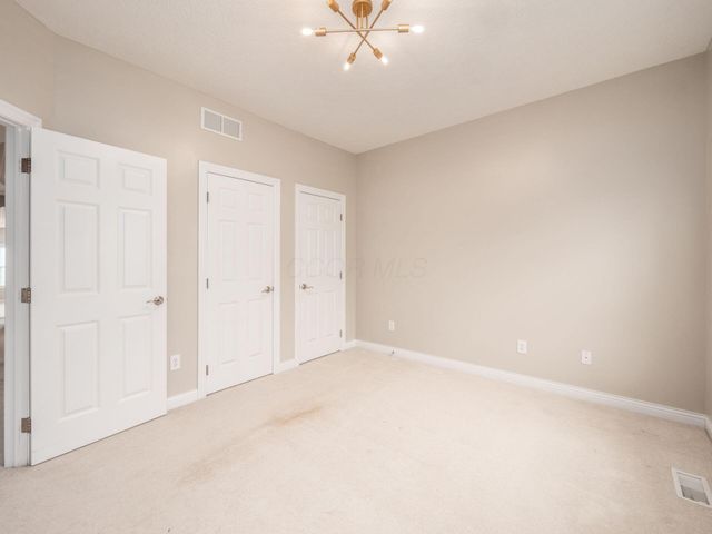 7043 Cunningham Drive, New Albany, OH 43054