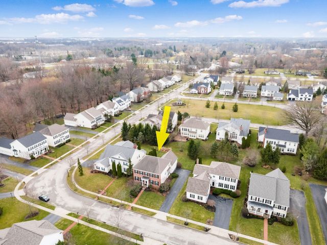 7043 Cunningham Drive, New Albany, OH 43054