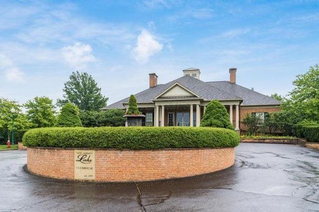 7043 Cunningham Drive, New Albany, OH 43054