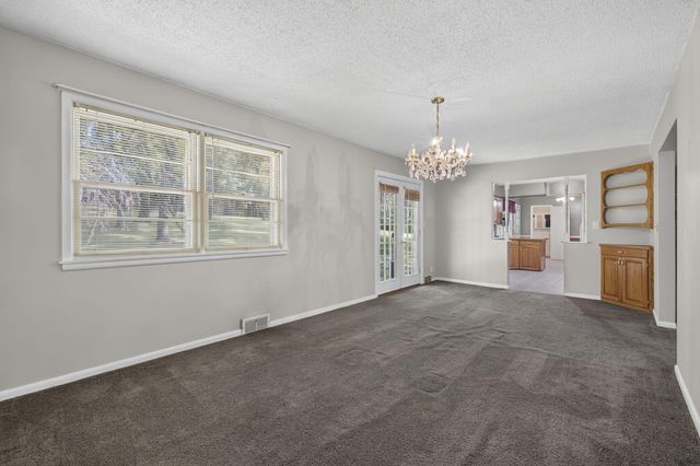 1075 W Farm Road 178, Springfield, MO 65810