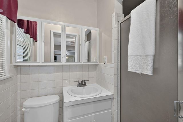 1075 W Farm Road 178, Springfield, MO 65810