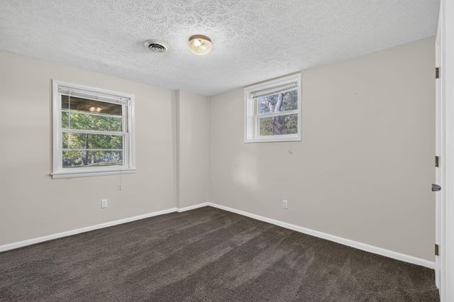 1075 W Farm Road 178, Springfield, MO 65810
