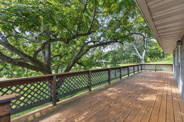 1075 W Farm Road 178, Springfield, MO 65810