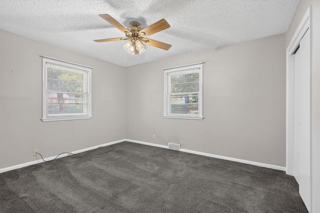1075 W Farm Road 178, Springfield, MO 65810