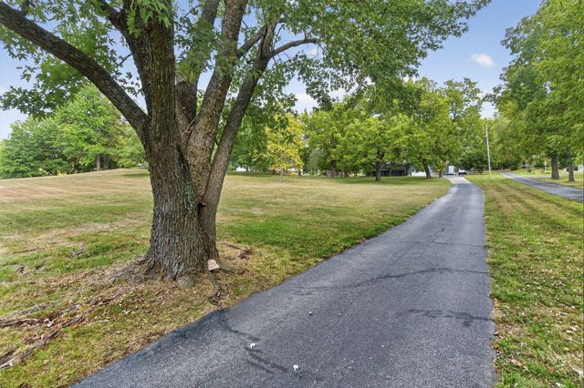 1075 W Farm Road 178, Springfield, MO 65810