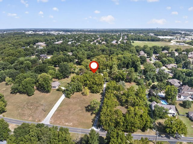 1075 W Farm Road 178, Springfield, MO 65810