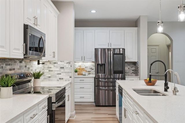 6146 GOLDEN DEWDROP TRAIL, Windermere, FL 34786