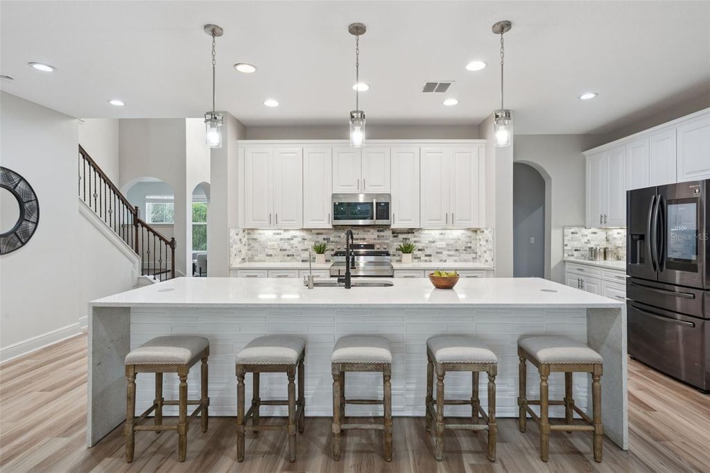 Image 13 of property listing at 6146 GOLDEN DEWDROP TRAIL, Windermere, FL 34786