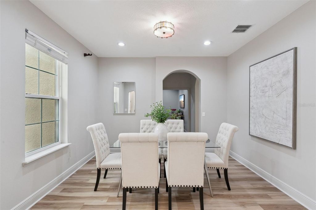 Image 8 of property listing at 6146 GOLDEN DEWDROP TRAIL, Windermere, FL 34786