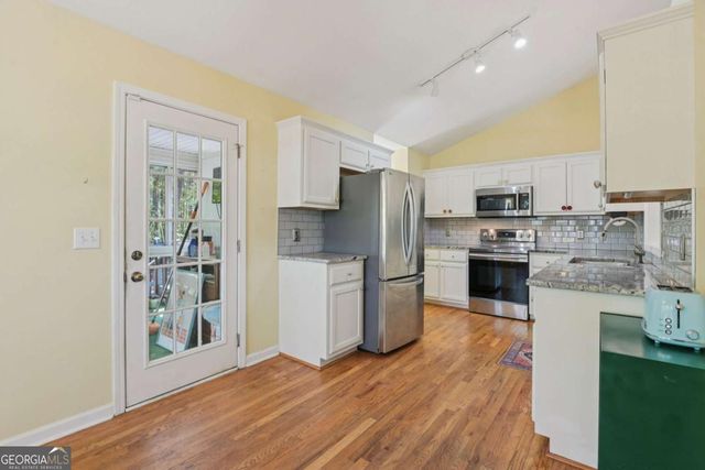 29 Wey Bridge Court, White, GA 30184