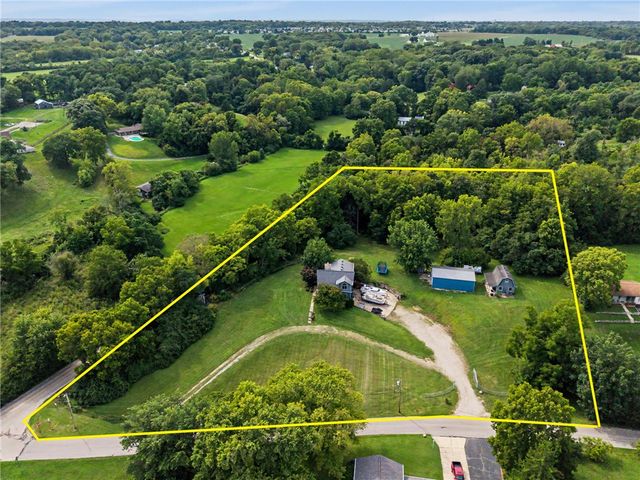 4445 Pinehill Drive, Dayton, OH 45424