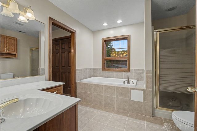4445 Pinehill Drive, Dayton, OH 45424