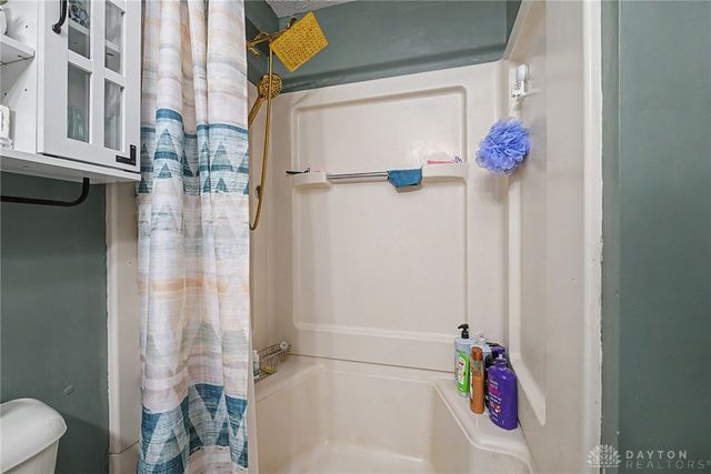 4445 Pinehill Drive, Dayton, OH 45424