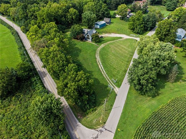 4445 Pinehill Drive, Dayton, OH 45424