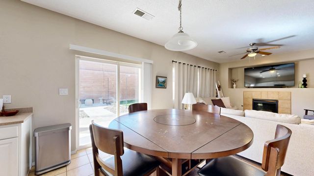 2811 Porto Street SW, Albuquerque, NM 87121