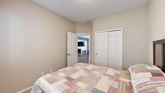 2811 Porto Street SW, Albuquerque, NM 87121