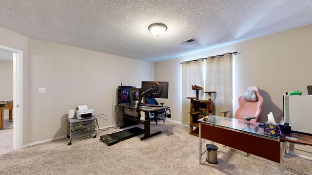 2811 Porto Street SW, Albuquerque, NM 87121