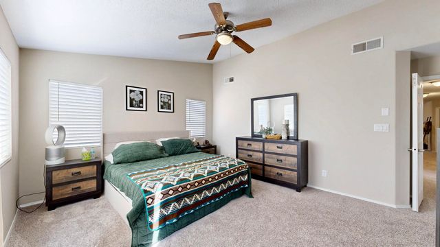 2811 Porto Street SW, Albuquerque, NM 87121