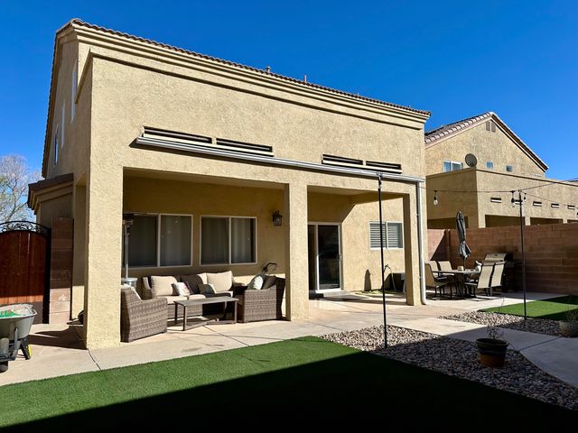 2811 Porto Street SW, Albuquerque, NM 87121