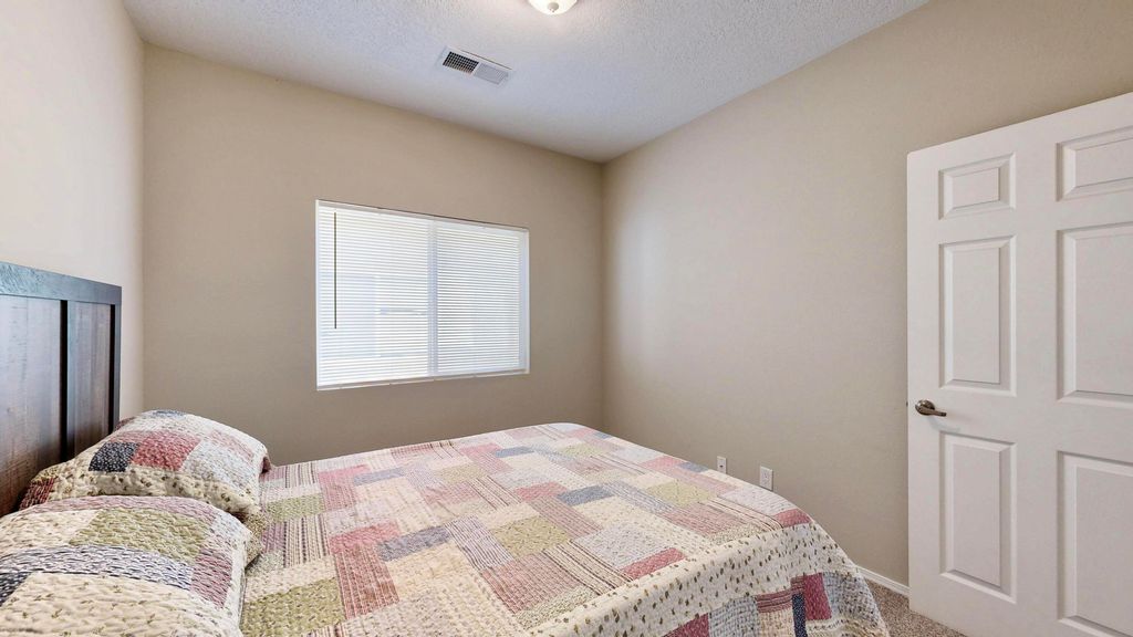 Image 23 of property listing at 2811 Porto Street SW, Albuquerque, NM 87121