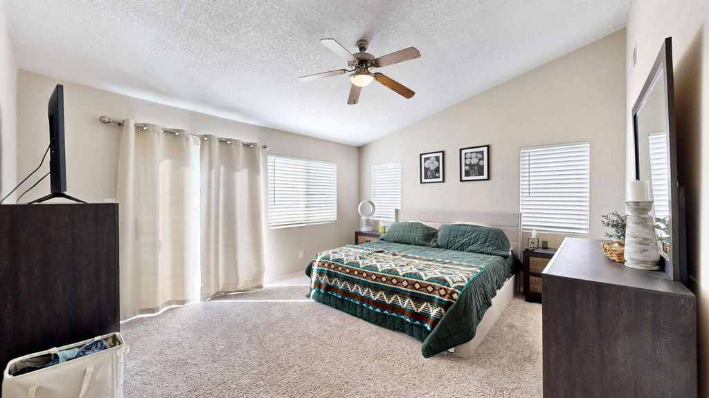 Image 37 of property listing at 2811 Porto Street SW, Albuquerque, NM 87121