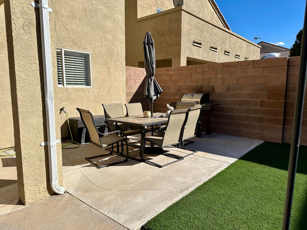 Image 56 of property listing at 2811 Porto Street SW, Albuquerque, NM 87121