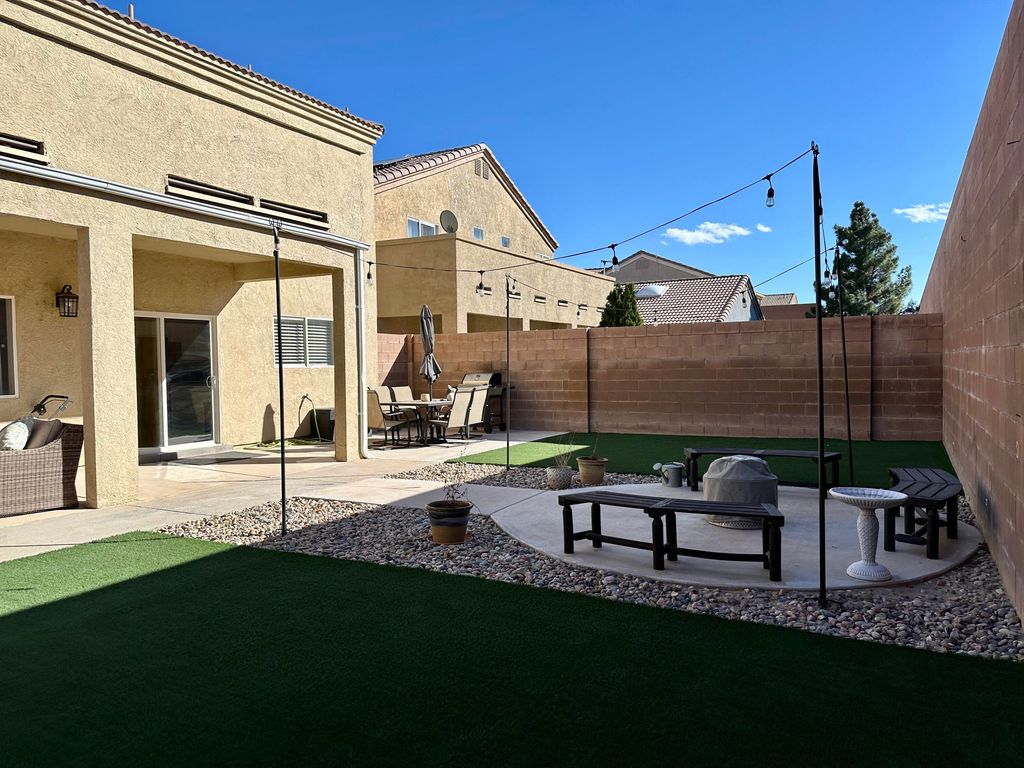 Image 58 of property listing at 2811 Porto Street SW, Albuquerque, NM 87121