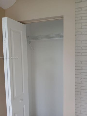 1400 NE 148th St 2, Miami, FL 33161