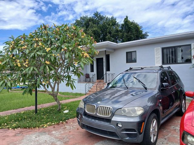 1400 NE 148th St 2, Miami, FL 33161