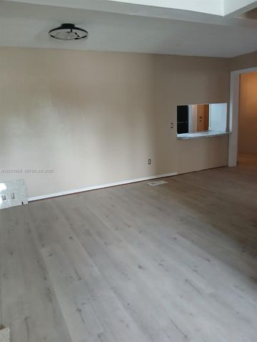 1400 NE 148th St 2, Miami, FL 33161