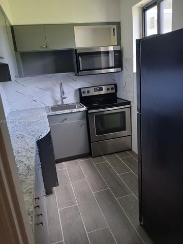 1400 NE 148th St 2, Miami, FL 33161