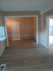 1400 NE 148th St 2, Miami, FL 33161