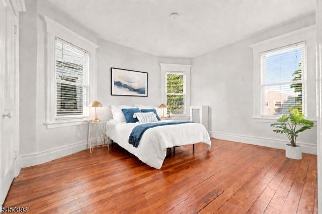 888 Lake St, Newark City, NJ 07104