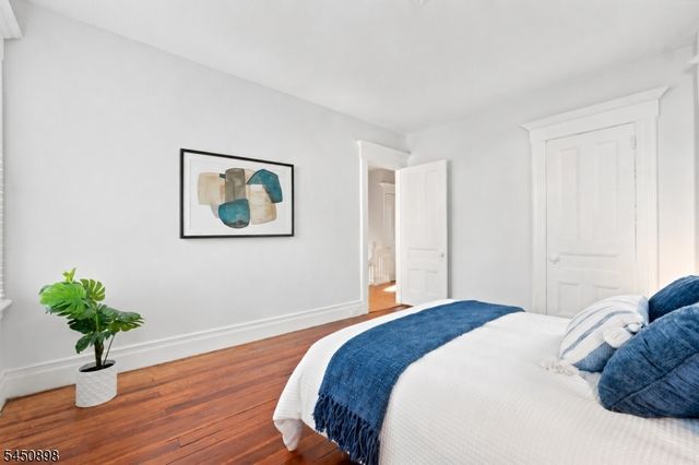 888 Lake St, Newark City, NJ 07104