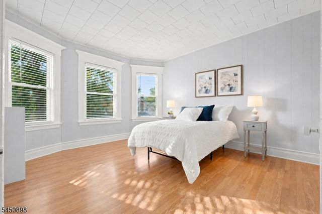 888 Lake St, Newark City, NJ 07104