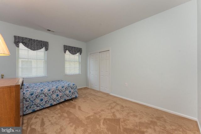 10 WREN LN, Hamilton, NJ 08690