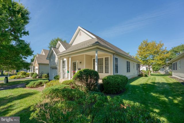 10 WREN LN, Hamilton, NJ 08690