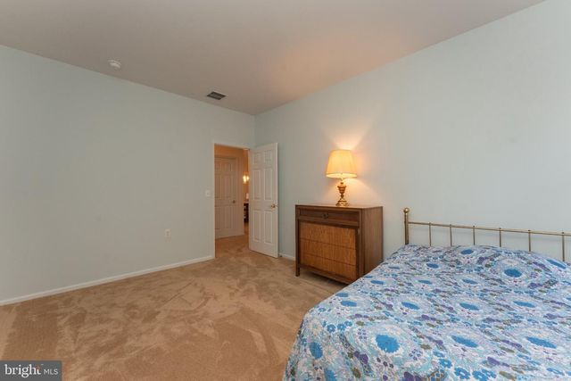 10 WREN LN, Hamilton, NJ 08690
