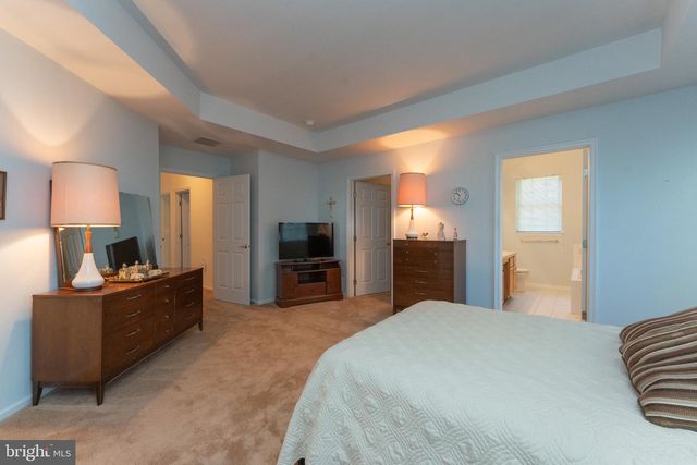 10 WREN LN, Hamilton, NJ 08690