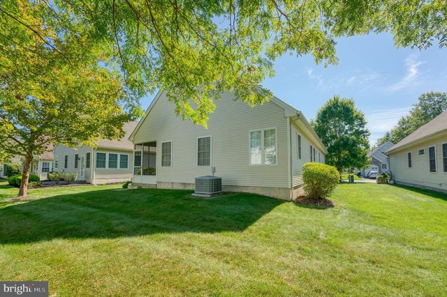 10 WREN LN, Hamilton, NJ 08690