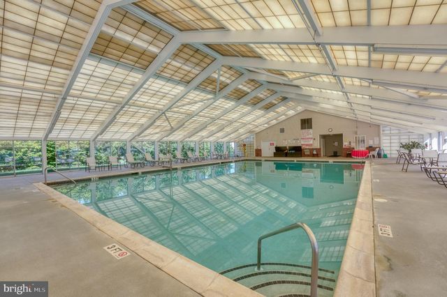 10 WREN LN, Hamilton, NJ 08690