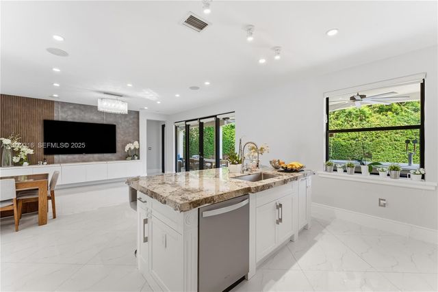 14461 SW 22nd Ter, Miami, FL 33175